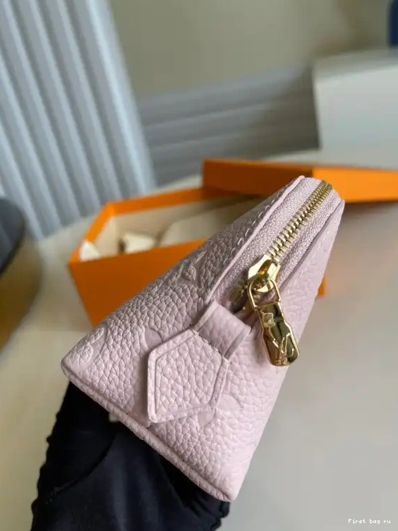 First bag ru LOUIS COSMETIC VUITTON POUCH 0522